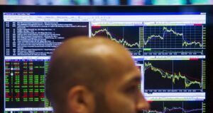 Das ChatGPT-Portfolio rutscht diese Woche zusammen mit Fonds und ETFs in der Benzinga Challenge von Benzinga ab
