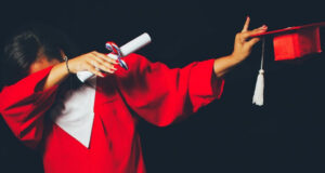  ChatGPT konkurriert mit amerikanischen MBA-Studenten, um zu sehen, wer gewinnt!  Können KI-Startup-Ideen wirklich dafür sorgen, dass sich der Markt bezahlt macht?
